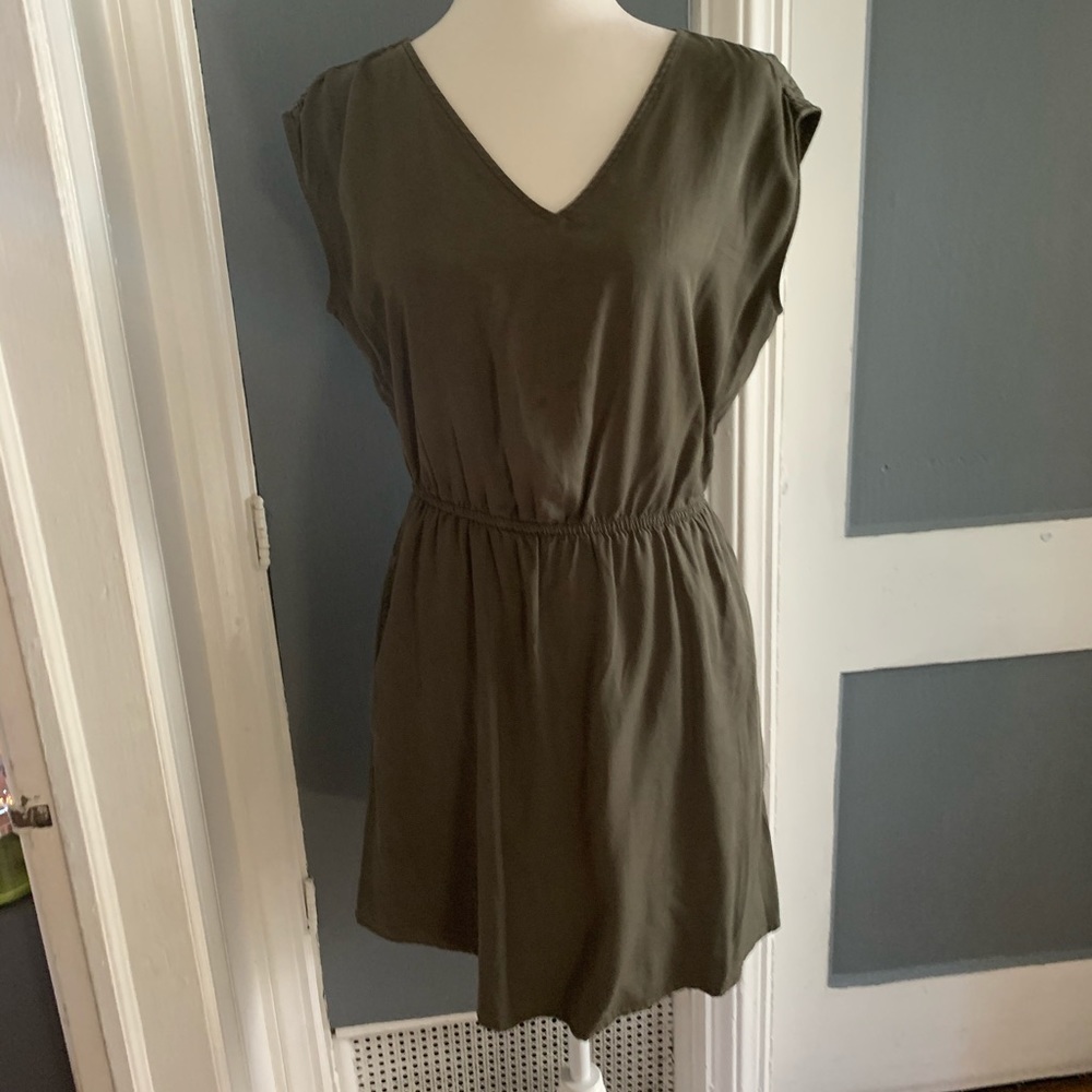 Universal threads army green dress